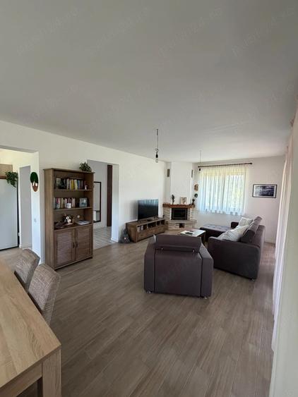 Casă cu Teren 1500 Mp în Aiton