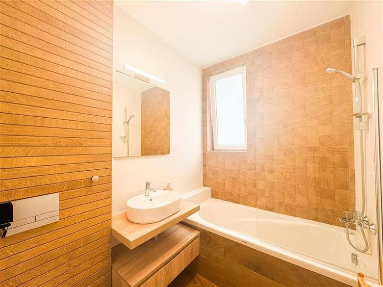 Apartament cu 2 camere semidecomandat în Floreasca