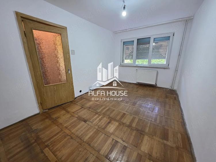 Apartament cu 3 camere semidecomandat în Govândari