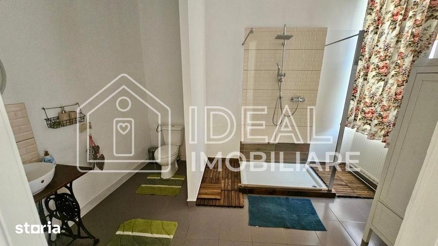 Casă cu 7 camere cu Teren 100 Mp în Ultracentral