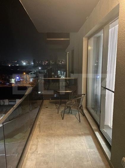Apartament cu 3 camere semidecomandat, mobilat în Calea București