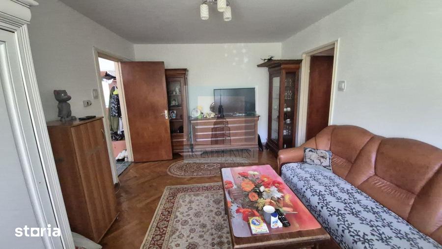 Apartament cu 2 camere semidecomandat în Centrul Civic