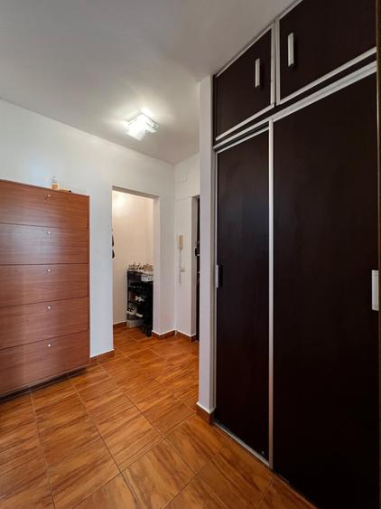 Apartament cu 2 camere semidecomandat, mobilat în Tineretului