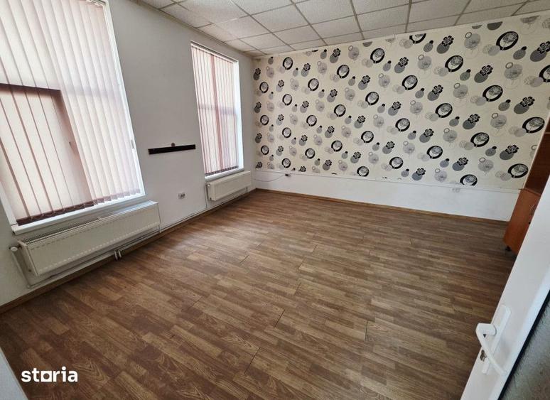 Spațiu comercial, de 65 mp, în Piața Unirii