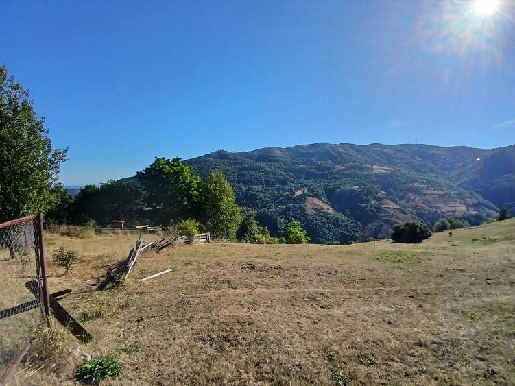 Casă cu 3 camere în Muntele Rece