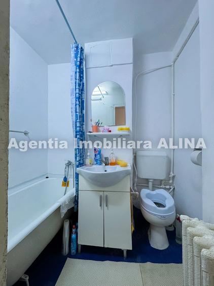 Apartament cu 2 camere decomandat în Micro 15