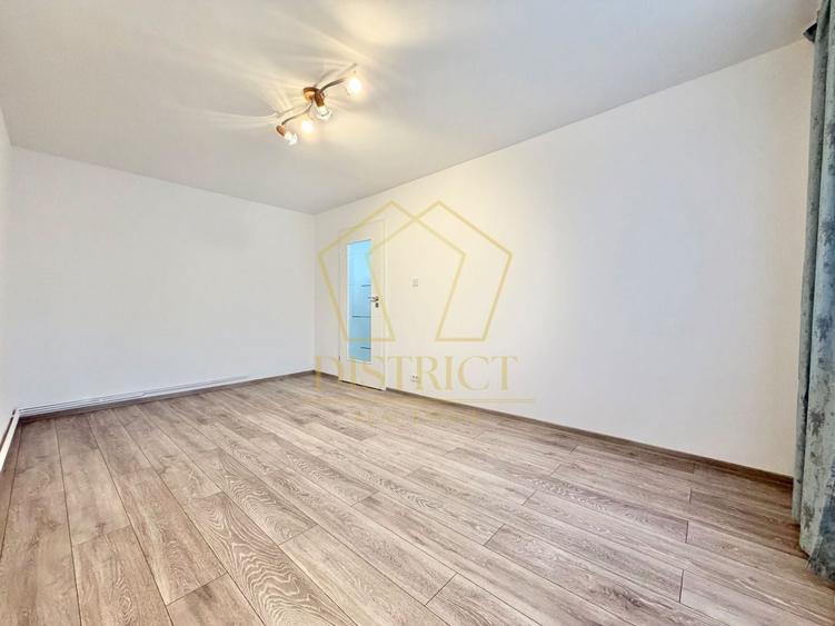 Apartament cu 3 camere decomandat, mobilat în Girocului