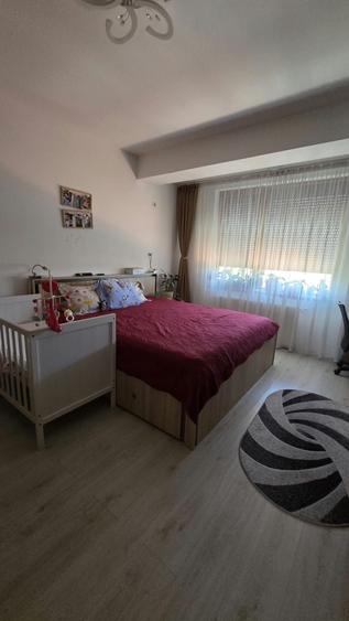 Apartament cu 3 camere semidecomandat în Central