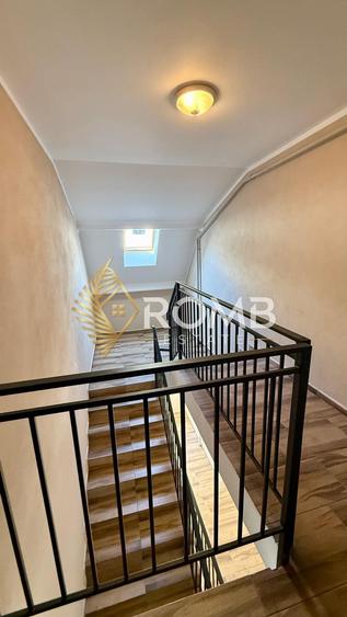 Apartament cu 4 camere semidecomandat în Florești