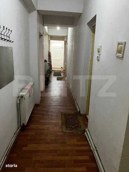 Casă cu 4 camere în Vânători