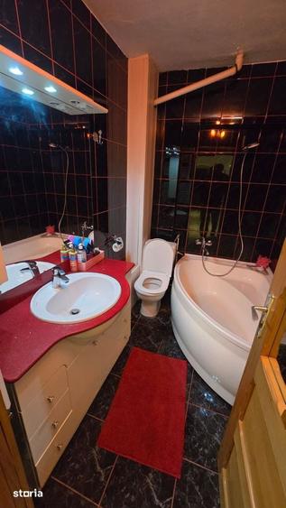 Apartament cu 3 camere în Nicolina
