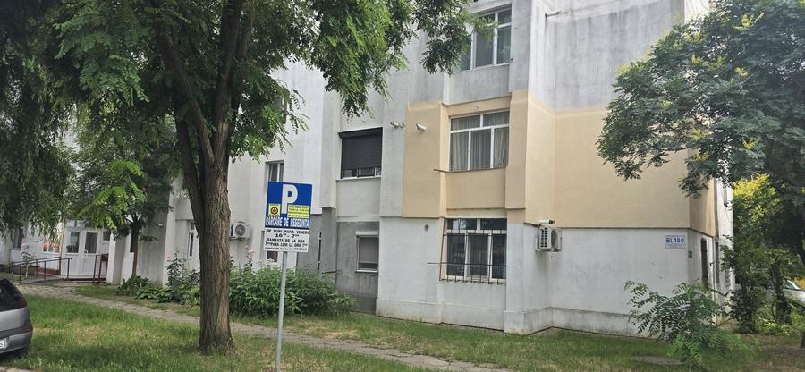 Garsonieră decomandată în Crâng