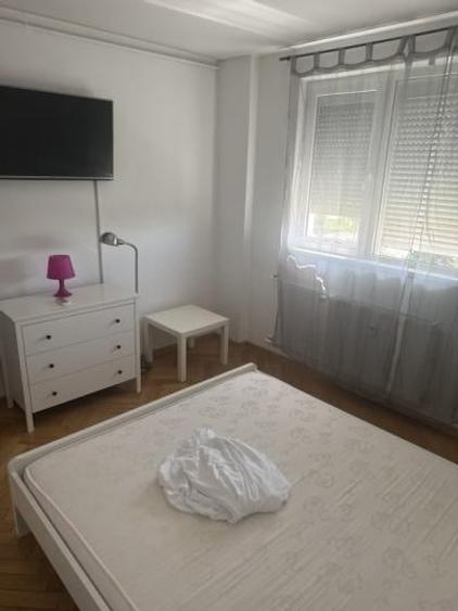 Apartament cu 2 camere semidecomandat, mobilat în 1 Mai