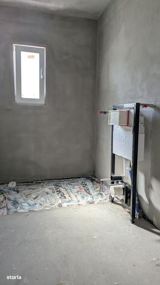 Casă cu 4 camere în Vladimirescu