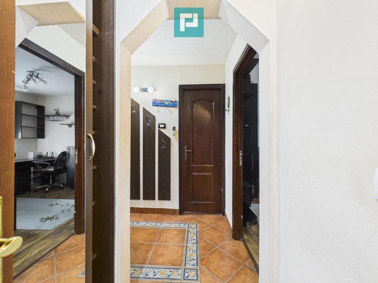 Apartament cu 3 camere decomandat, mobilat în Ultracentral