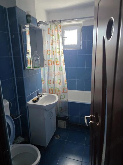 Apartament cu 2 camere decomandat în Exterior Vest