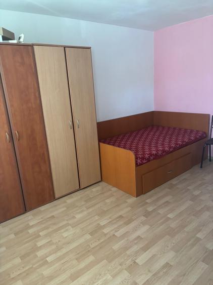 Garsonieră decomandată în Exterior Vest