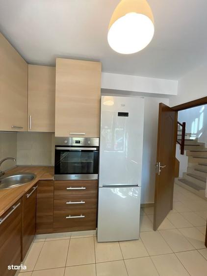 Casă cu 3 camere în Dobroești