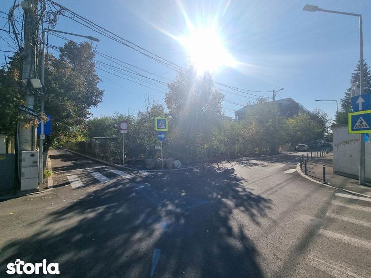 Teren de 615 mp, în Dămăroaia