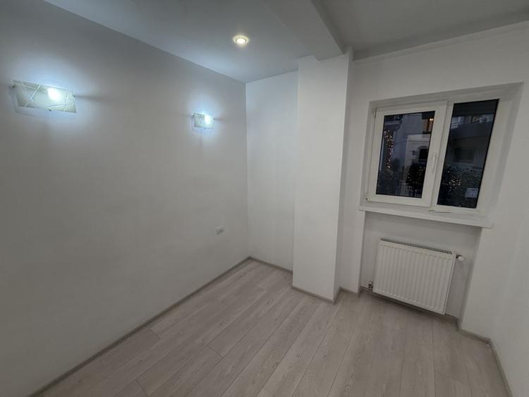 Apartament cu 3 camere în Universitate