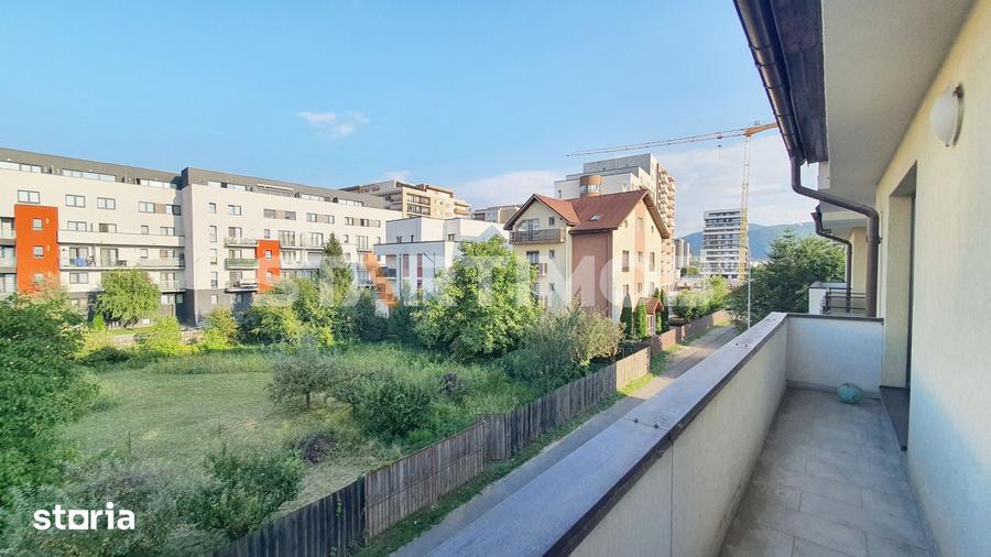 Apartament cu 3 camere decomandat în Tractorul