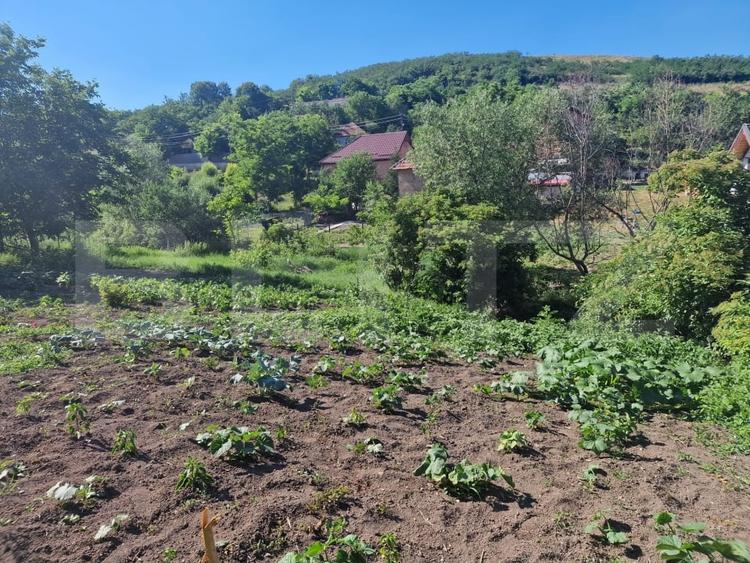 Casă individuală cu 2 camere cu Teren 1000 Mp în Cara