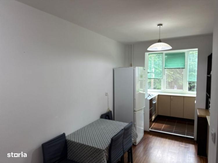 Apartament cu 3 camere decomandat în Decebal