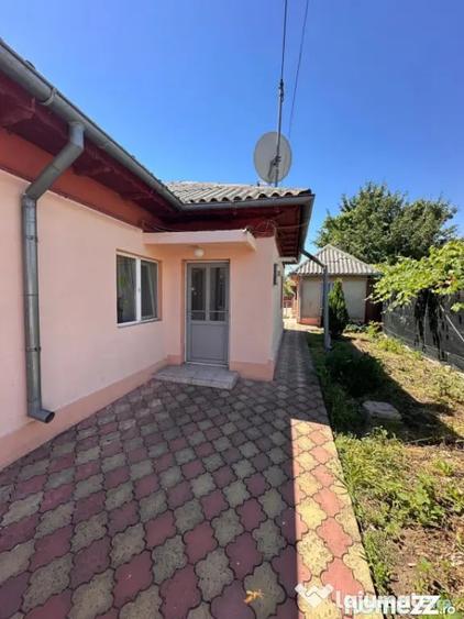 Casă cu 4 camere cu Teren 520 Mp în Km 5