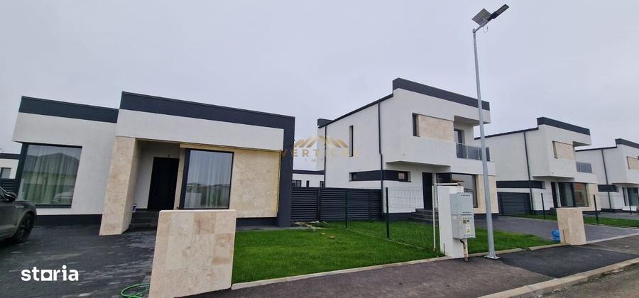 Casă cu 4 camere în Dobreni