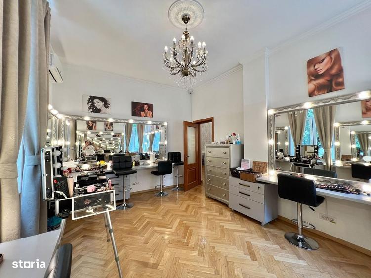 Apartament cu 4 camere în Romană