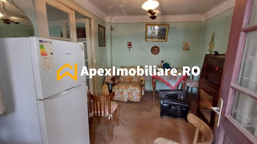 Casă individuală cu 2 camere cu Canalizare în Lacul Tei