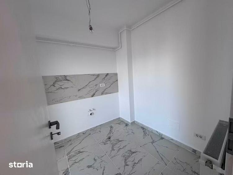 Garsonieră în Est