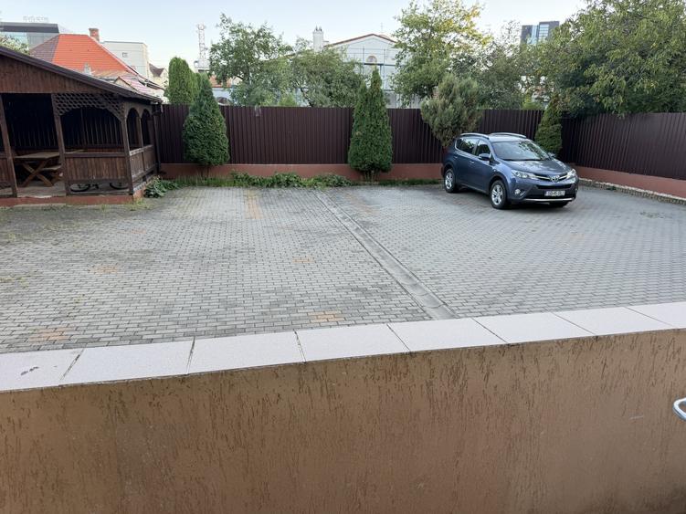 Apartament cu 2 camere decomandat, mobilat în Calea Dumbrăvii
