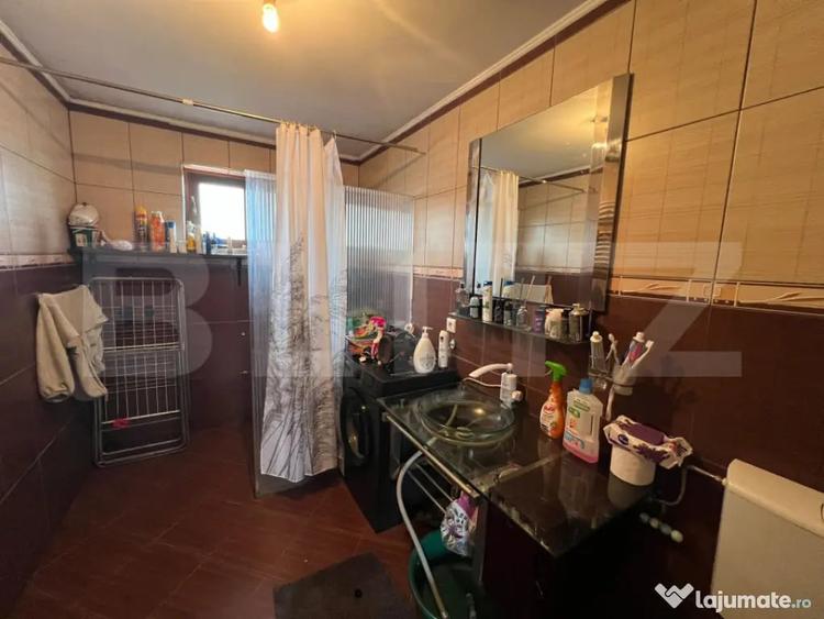Casă cu 3 camere cu Teren 875 Mp în Botizului