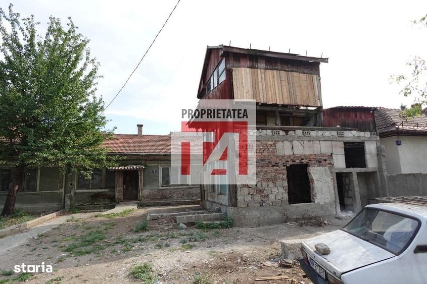 Casă cu 3 camere cu Teren 468 Mp în Central