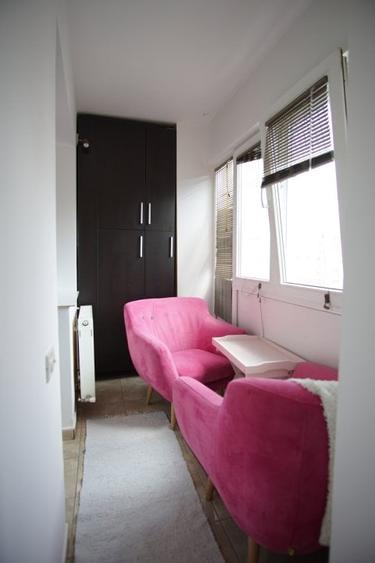 Apartament cu 3 camere decomandat, mobilat în Nerva Traian