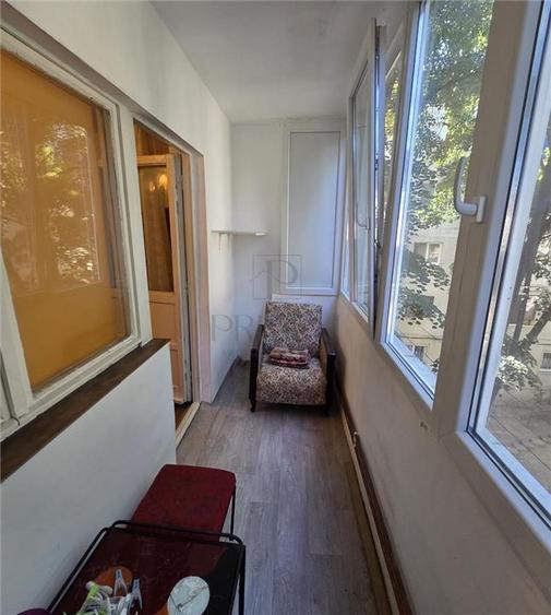 Apartament cu 2 camere semidecomandat, mobilat în Girocului