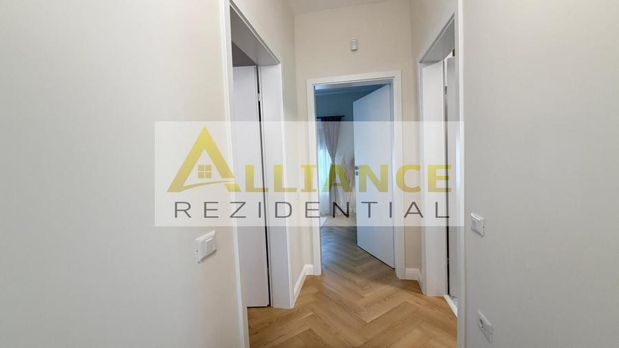 Casă individuală cu 4 camere cu Canalizare în Berceni