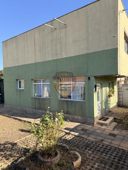Casă individuală cu 4 camere cu Canalizare în Palazu Mare