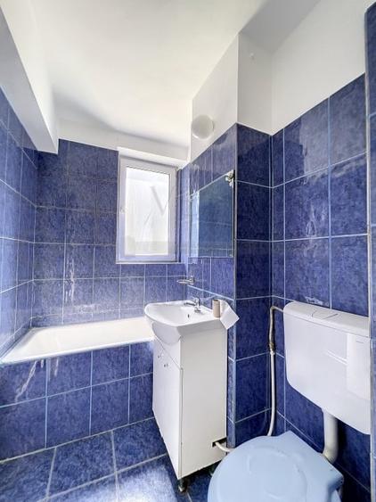 Apartament cu 3 camere decomandat, in zona Centrala, strada Republicii - 7