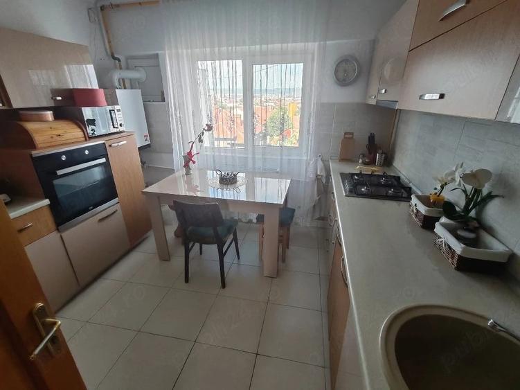 Apartament cu 3 camere decomandat în Ultracentral