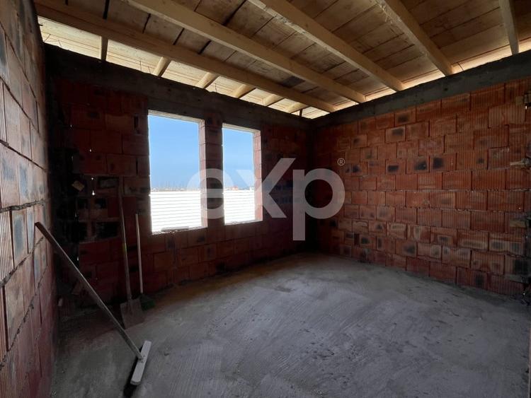 Casă individuală cu 3 camere cu Teren 275 Mp în Crevedia