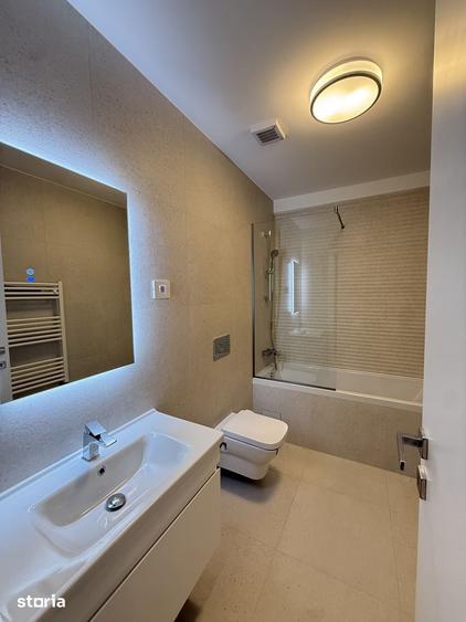 Apartament cu 3 camere în Dămăroaia