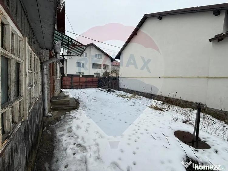 Casă cu 4 camere cu Teren 694 Mp în Central