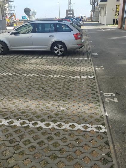 Spațiu comercial, de 100 mp, în Central