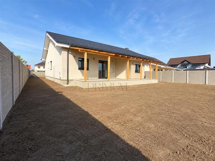 Duplex cu 3 camere cu Canalizare în Moșnița Veche