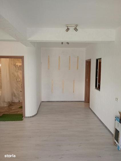 Apartament cu 3 camere în Bradu