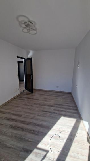 Apartament cu 3 camere nedecomandat în Central
