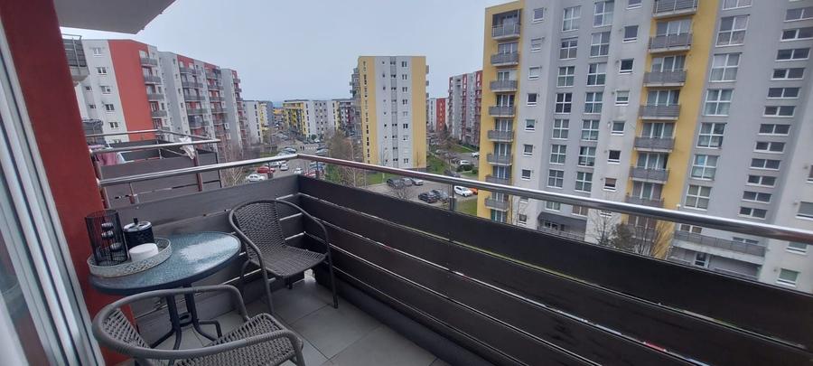 Apartament cu 2 camere decomandat în Avantgarden