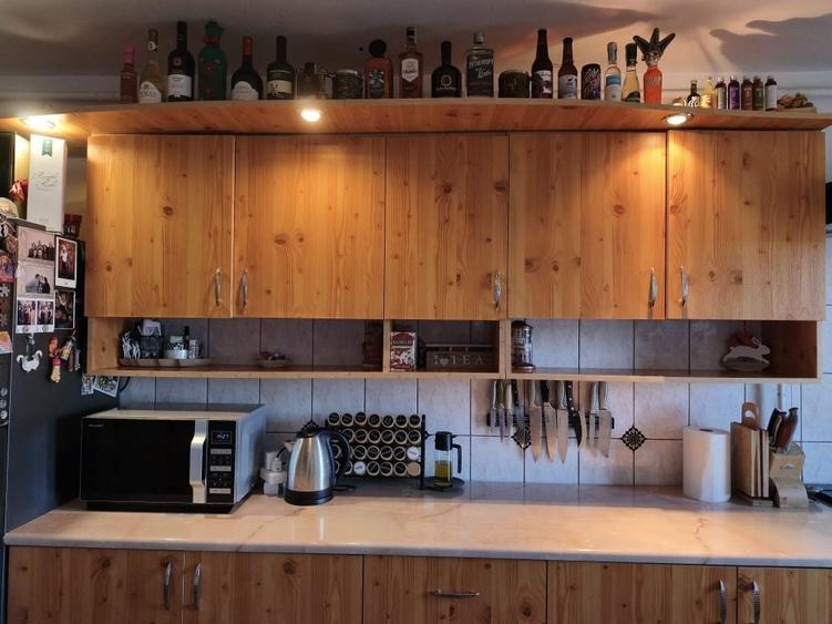 Apartament cu 3 camere decomandat în Astra